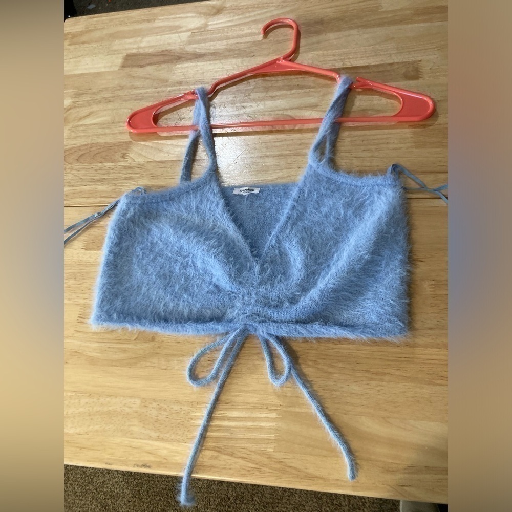 4/$25 Garage blue fuzzy cropped top in size Medium. Super cute 🥰 great condition